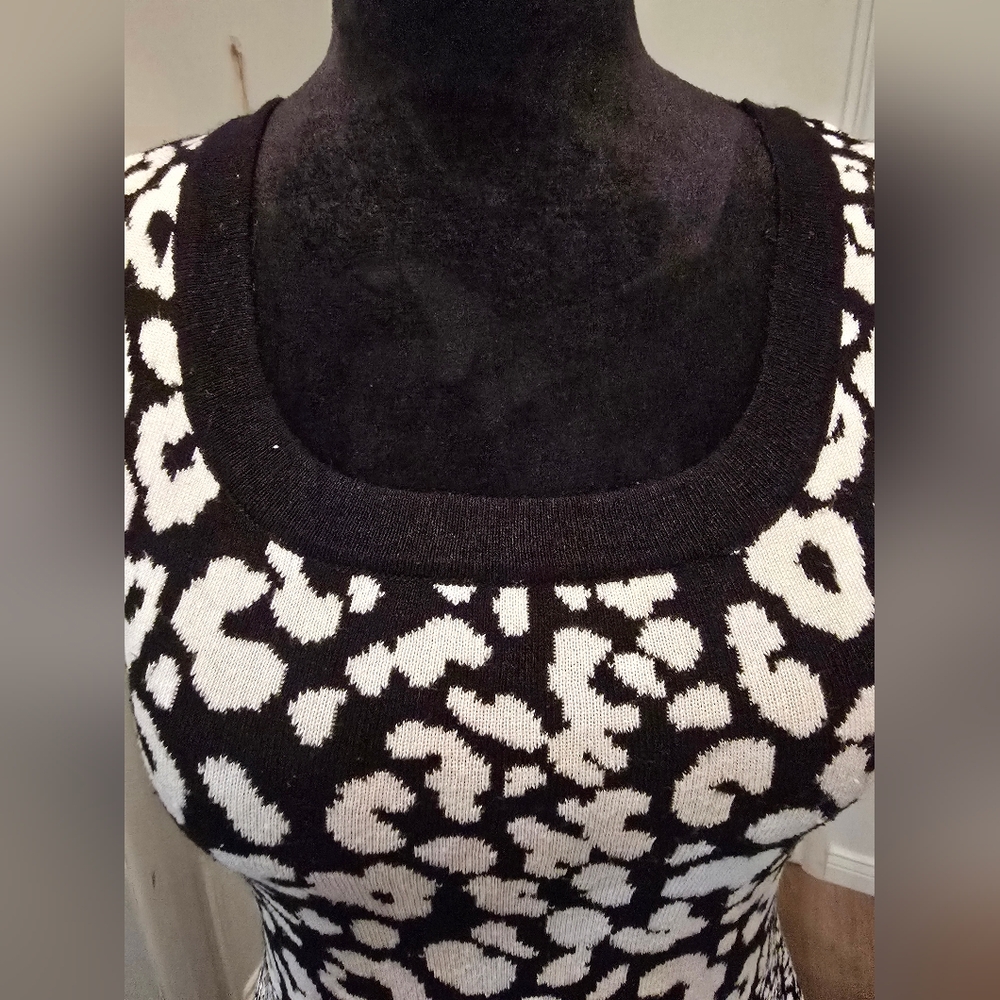 Candie's Black and White Patterned Mini Dress - Picture 4 of 6